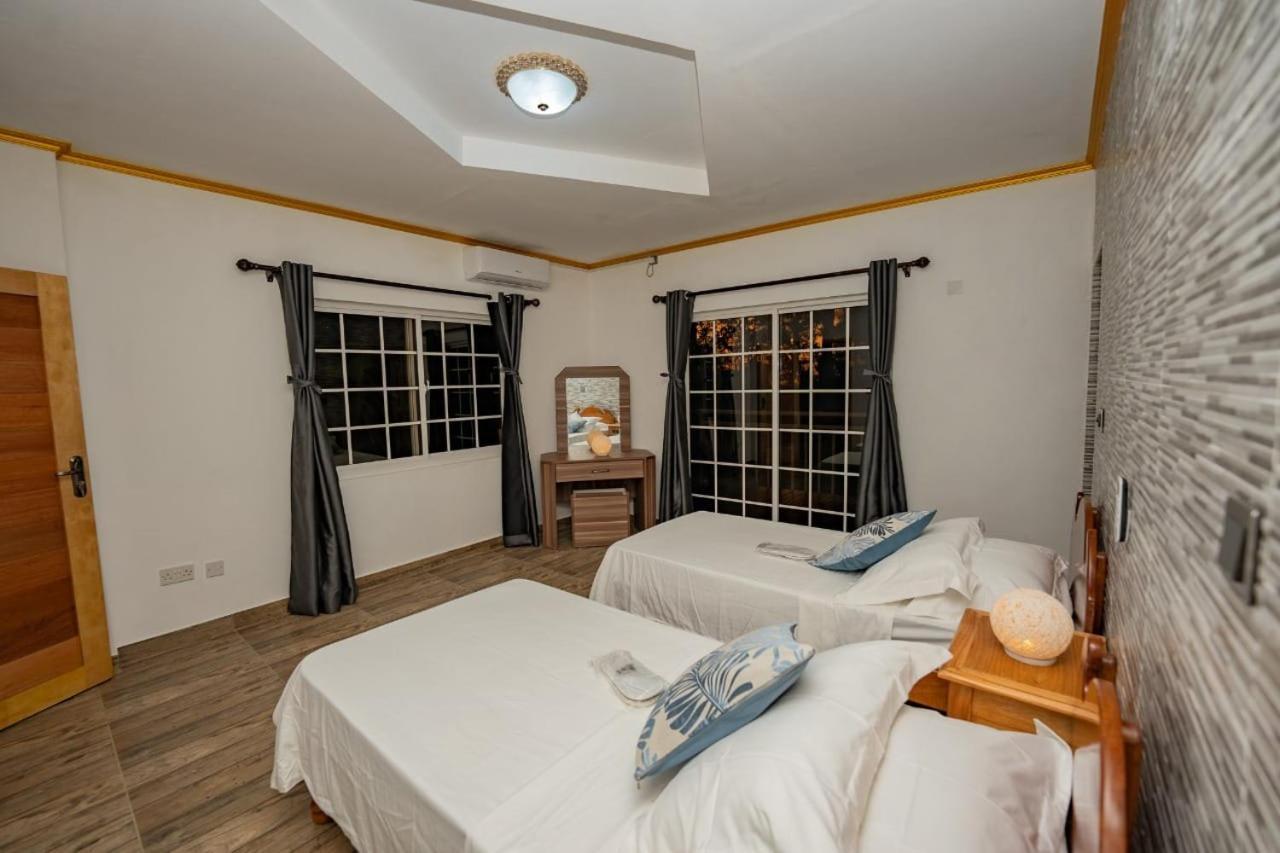 Paradise Breeze Apartment Misere ภายนอก รูปภาพ